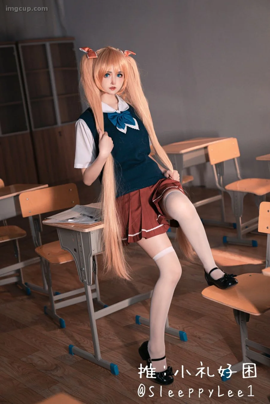 Coser 小礼好困 NO.002 秋月爱莉 第2张图