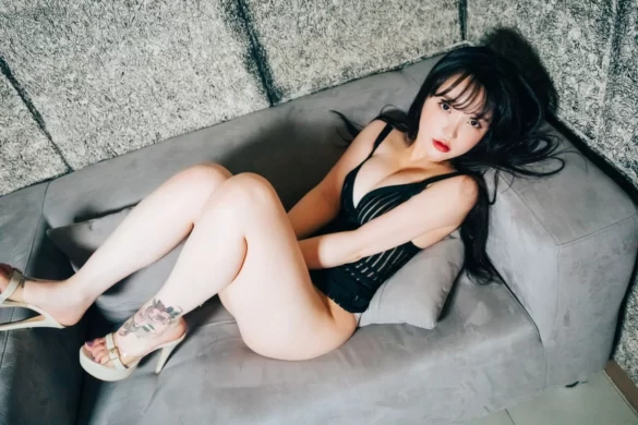 [Loozy] Son Ye-Eun (손예은) – Player (S.ver) 第1张图