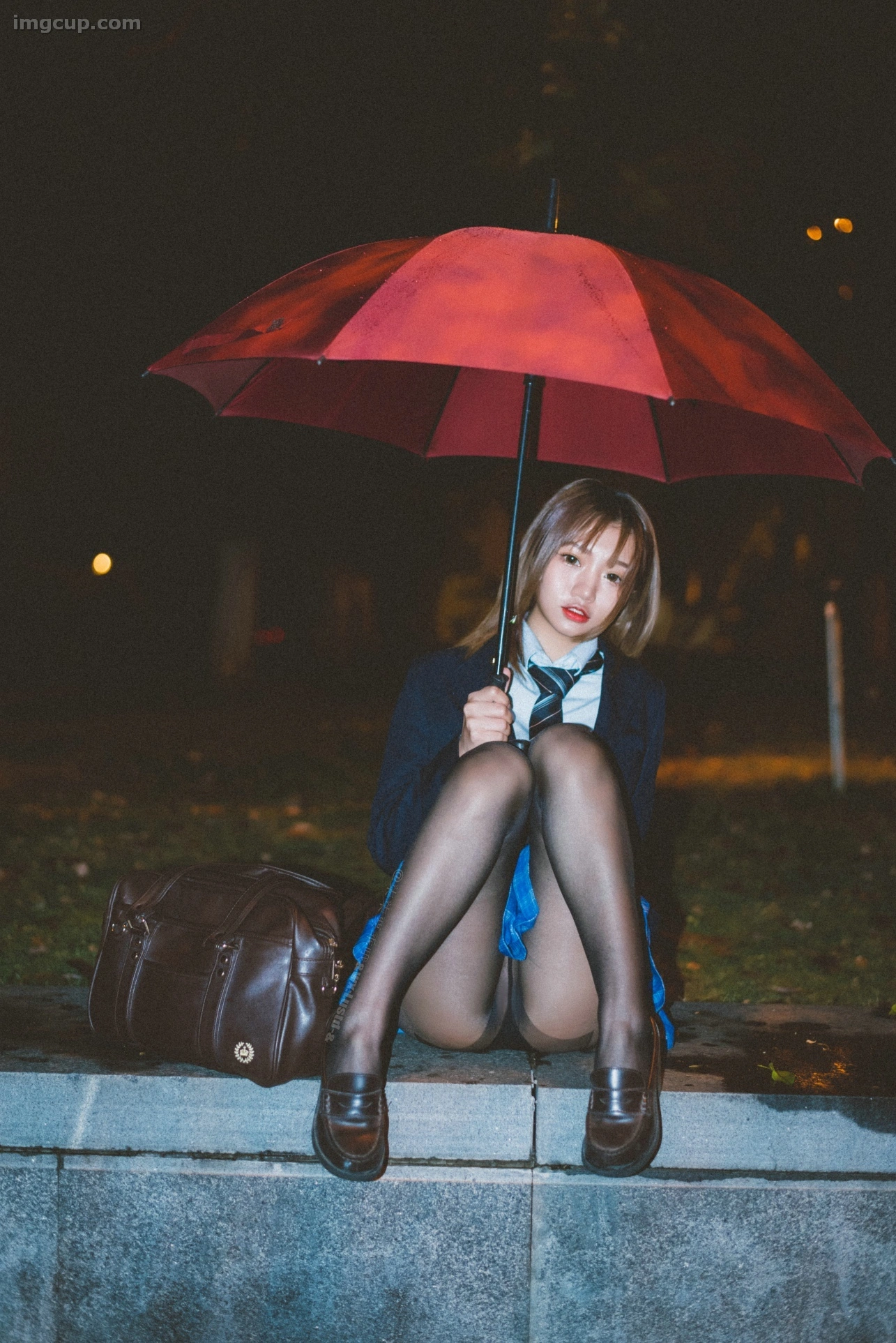 Coser 柒柒要乖哦 NO.011 深夜公园JK 第6张图
