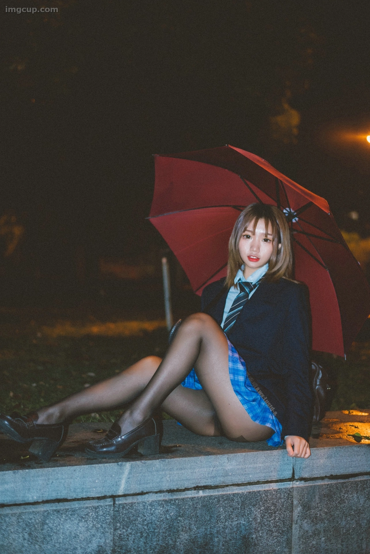 Coser 柒柒要乖哦 NO.011 深夜公园JK 第9张图