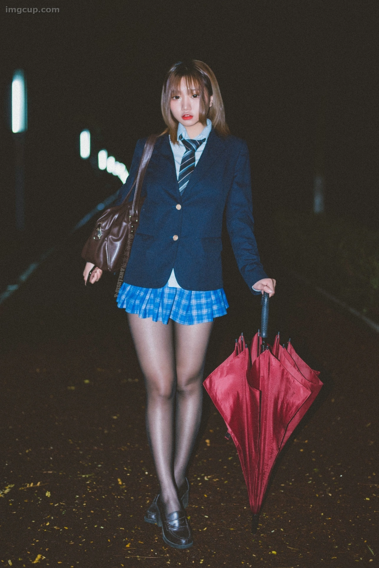 Coser 柒柒要乖哦 NO.011 深夜公园JK 第22张图