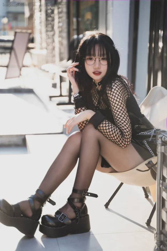 Coser 柒柒要乖哦 NO.034 黑皮裙 第1张图