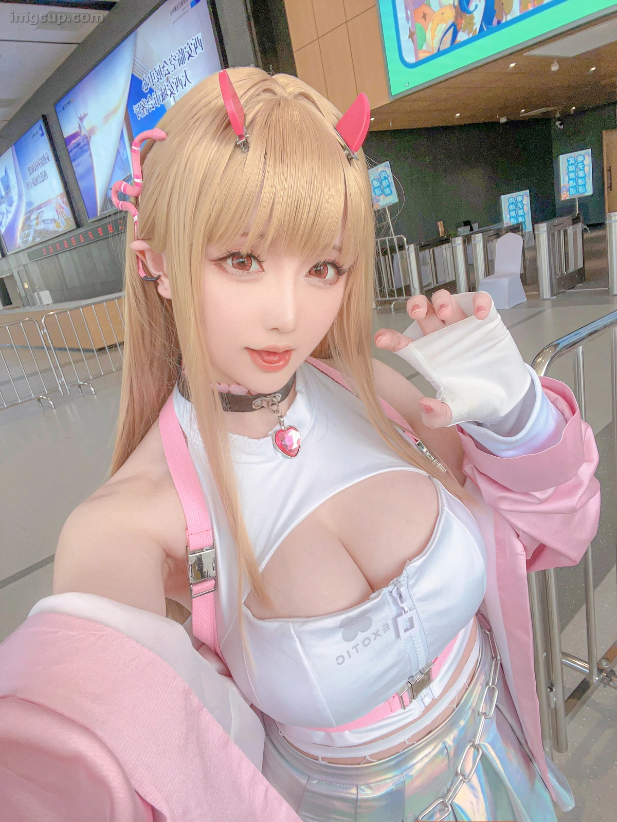 Nekokoyoshi 爆机少女喵小吉, 写真集 小吉的秘密花园 第15张图
