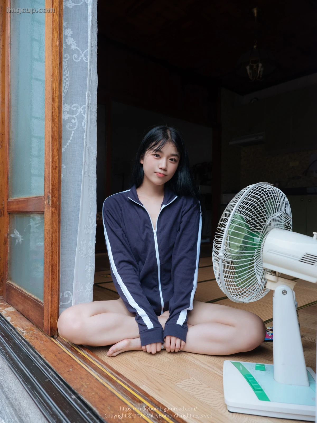 Mallang 말랑, PURE MEDIA Vol.288 ‘Moist Girl on Rainy Day’ Set.01 第32张图