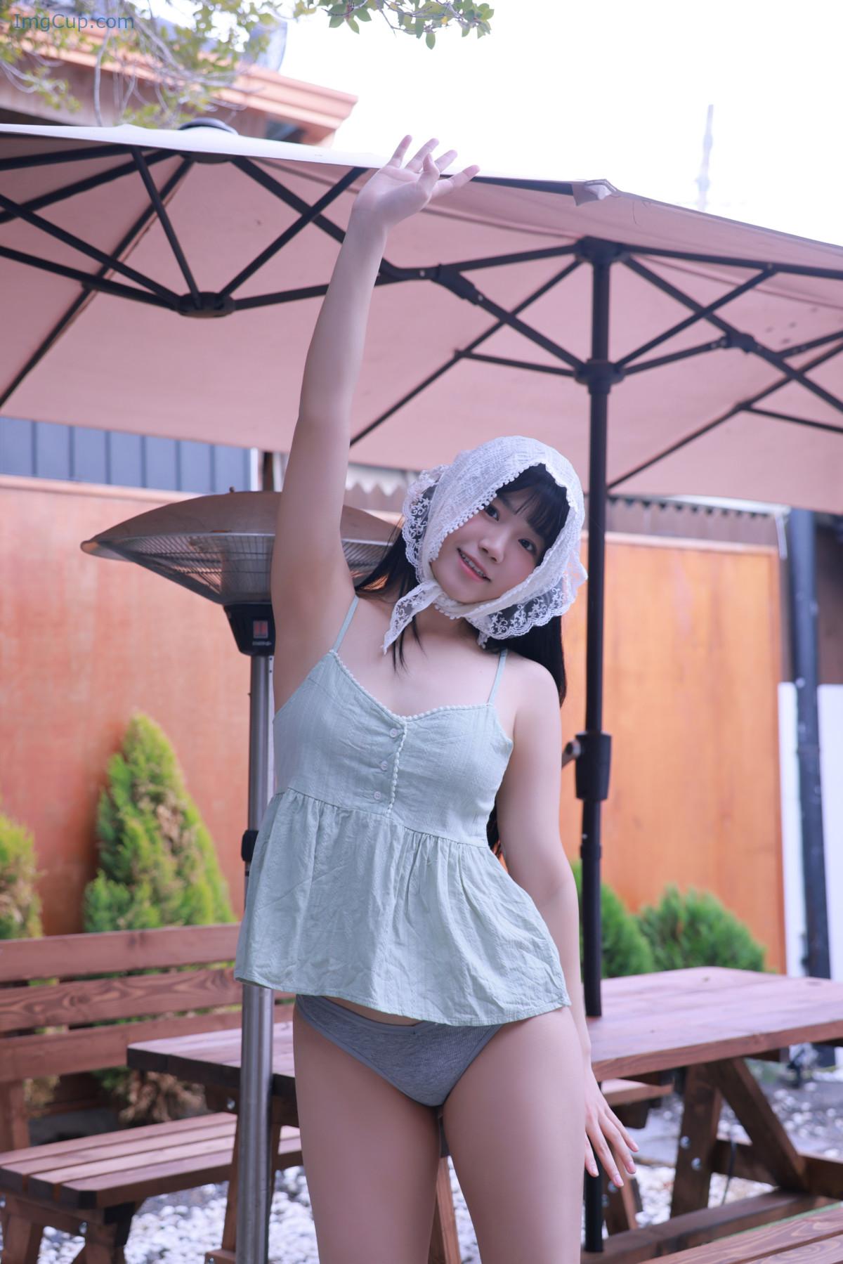 Yui 유이, SWEETBOX Vol.39 Photobook Set.01 第3张图