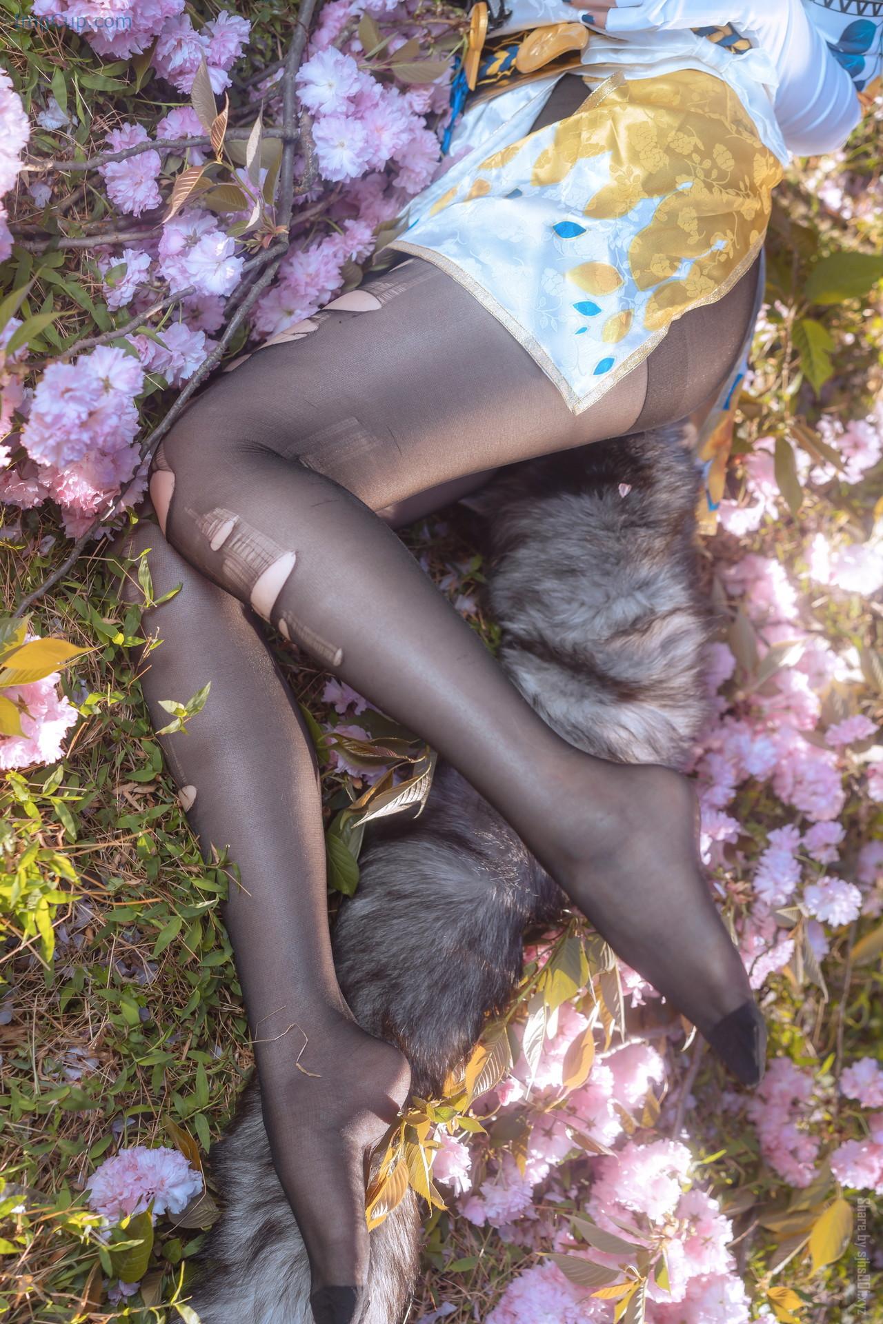 Nekokoyoshi 爆机少女喵小吉, 写真集 永劫无间 胡桃+V 第43张图