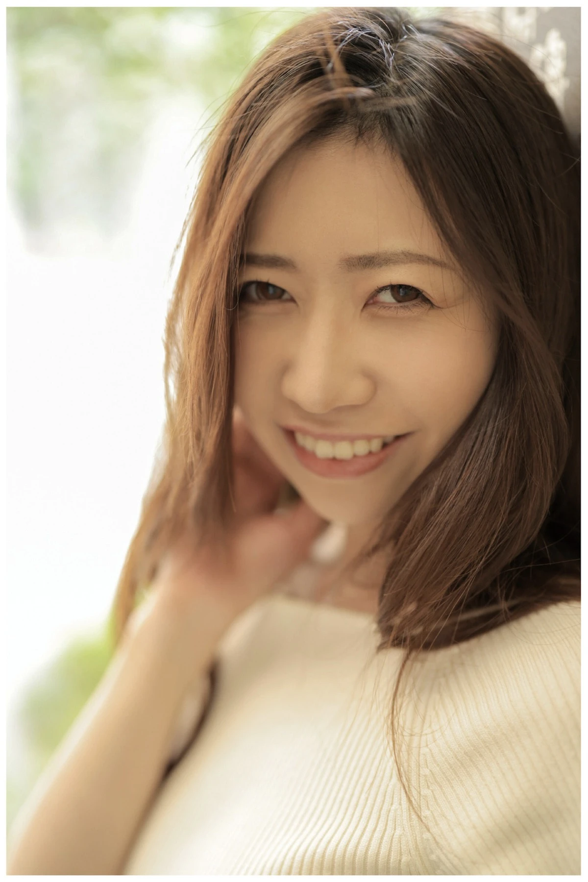 Manami Oura 大浦真奈美, ヌード写真集 「Nostalgia 回顧」 第4张图