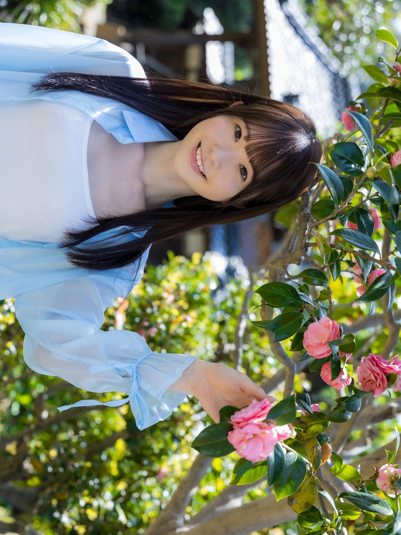 Emika Shirakami 白上咲花, ヌード写真集 「百花繚乱」 第9张图