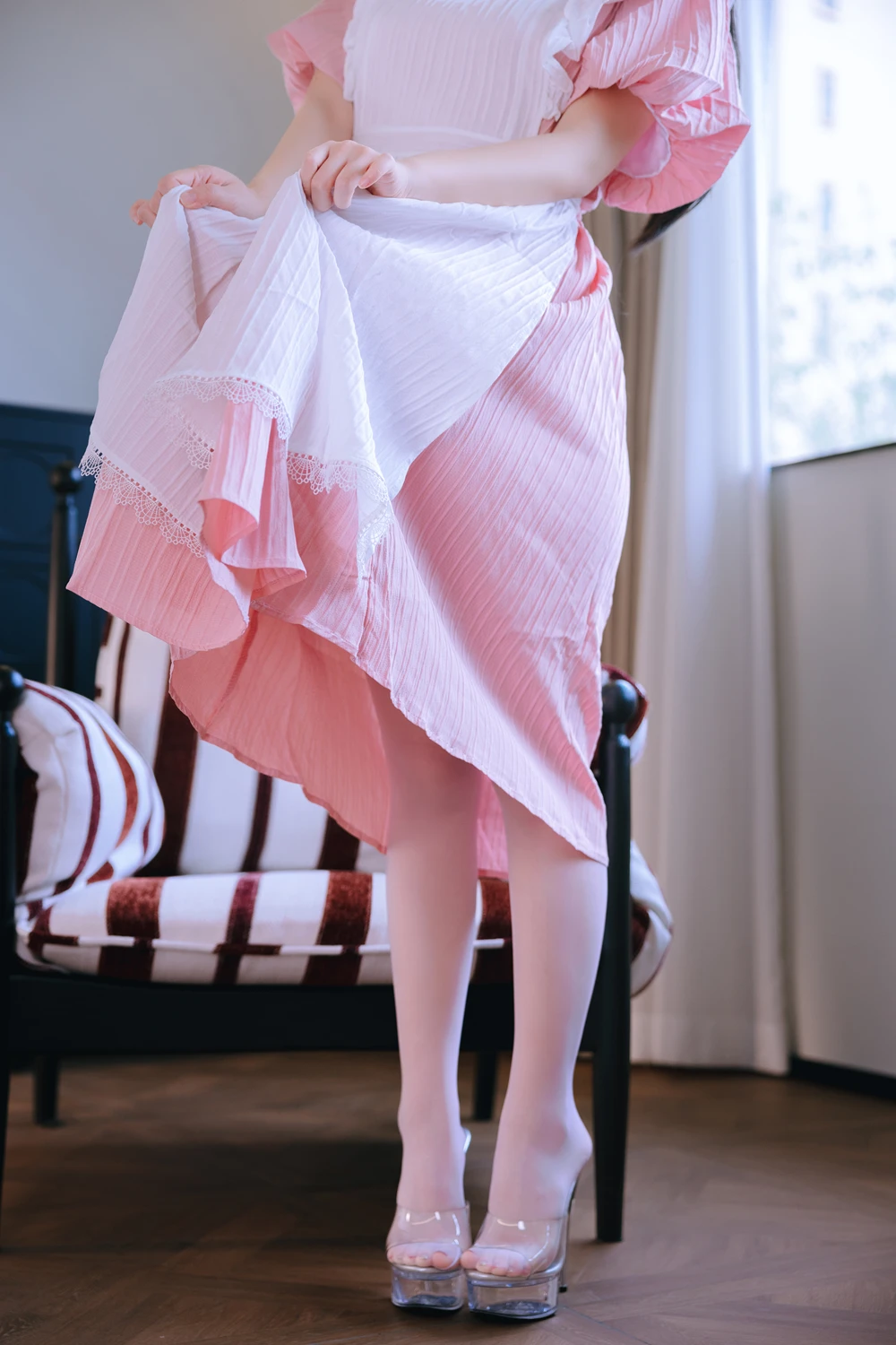 Cosplay Rinaijiao日奈娇 – 见习女仆 第7张图